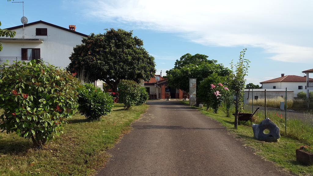 Apartment Samanta Novigrad Istria Eksteriør bilde